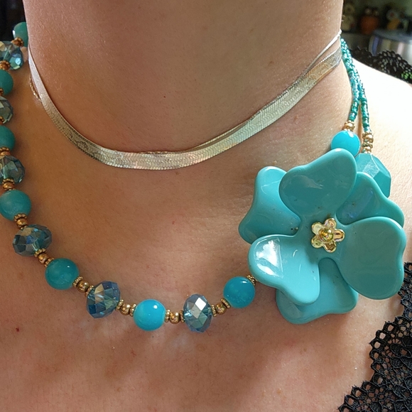 Vintage assymetrical floral bead necklace bundle for discount - Picture 2 of 2